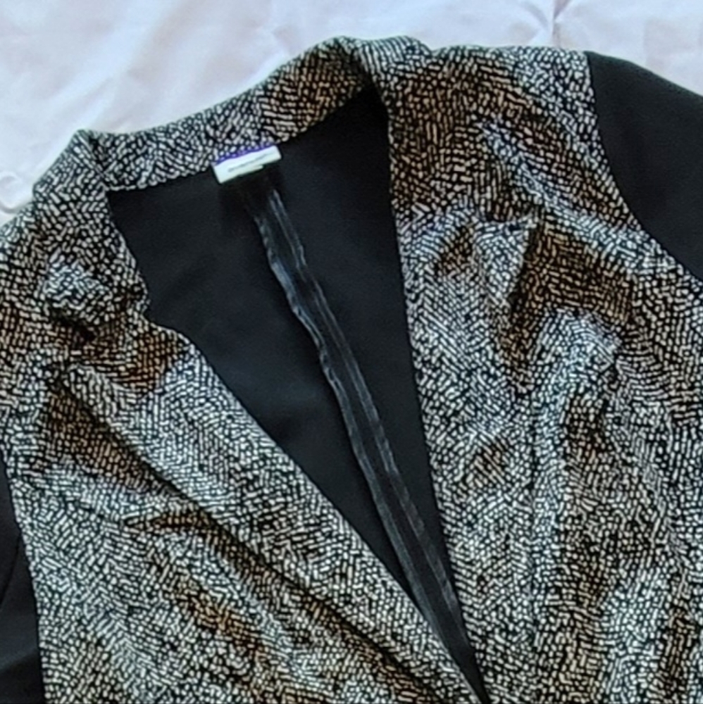 Avenue Mixed Pattern Collared Open 3/4 Sleeve Bla… - image 5